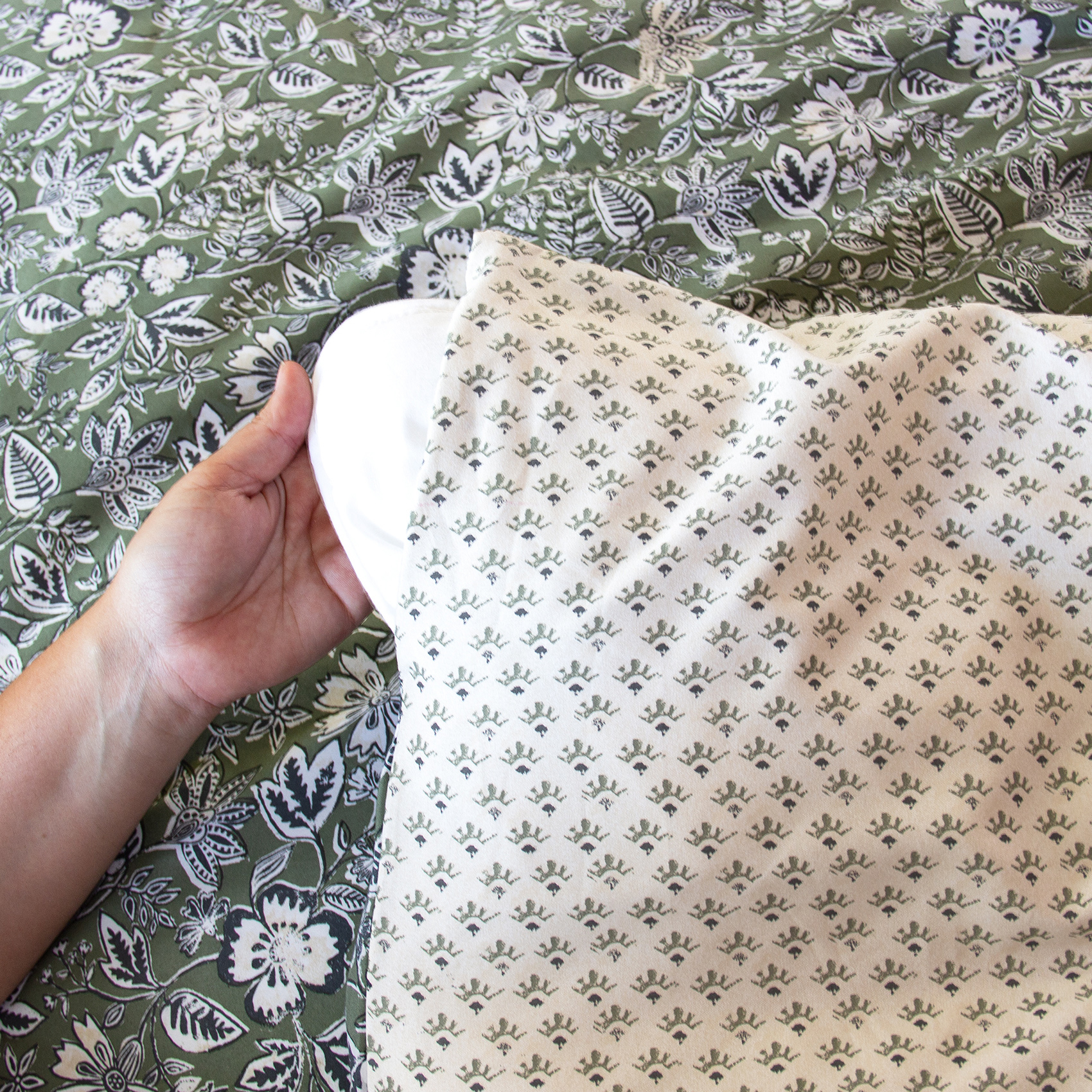 Parure de lit 3 pièces réversible motif floral — vue 6