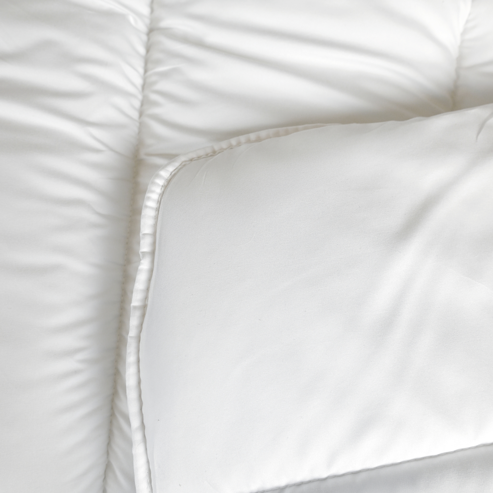 Couette chaude respirante premium 533 g/m² traitement anti acarien — vue 3