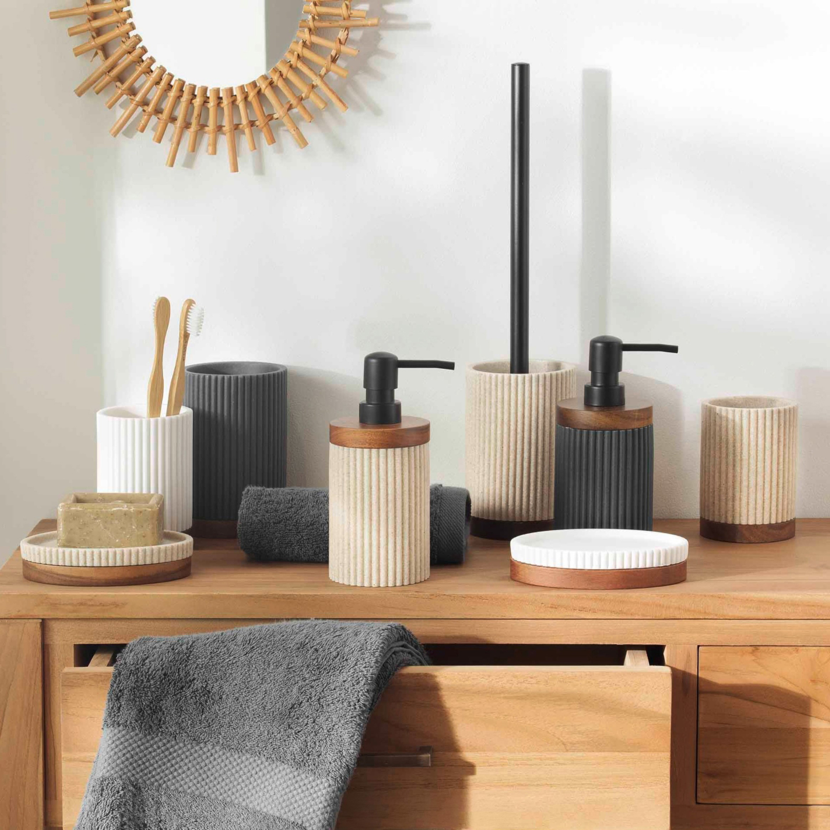 Gobelet salle de bain accacia — vue 4