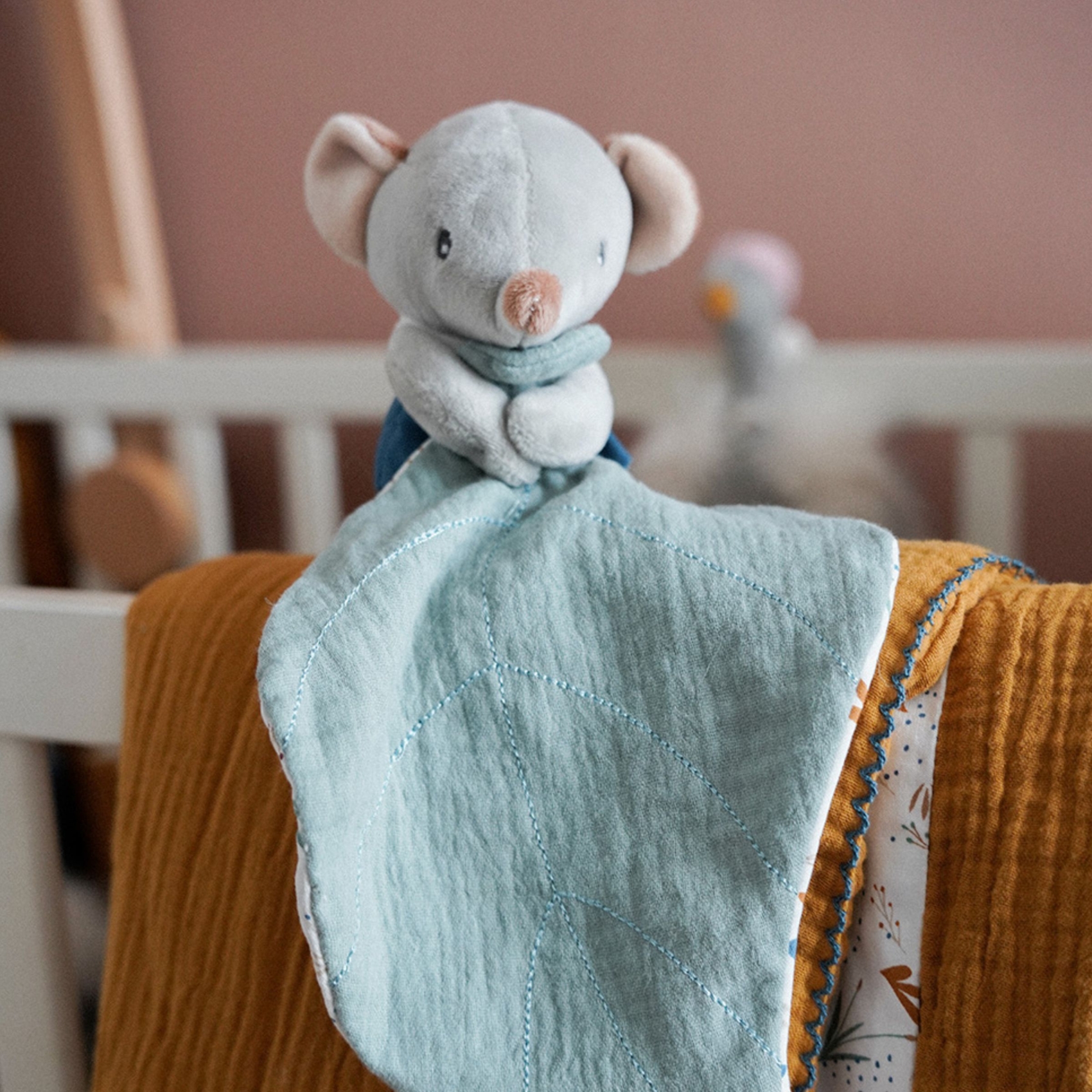 Peluche et doudou plat souris — vue 4