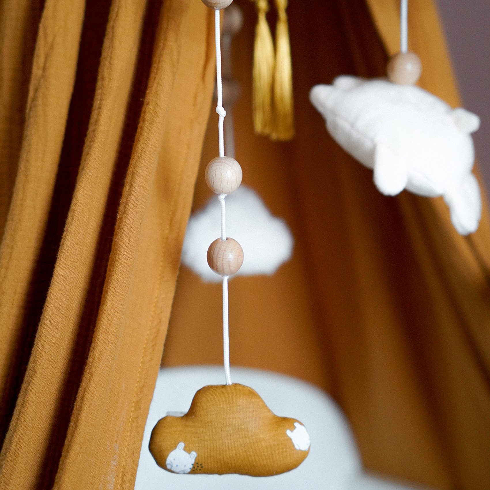 Mobile musical ours et nuages pour bébé — vue 3