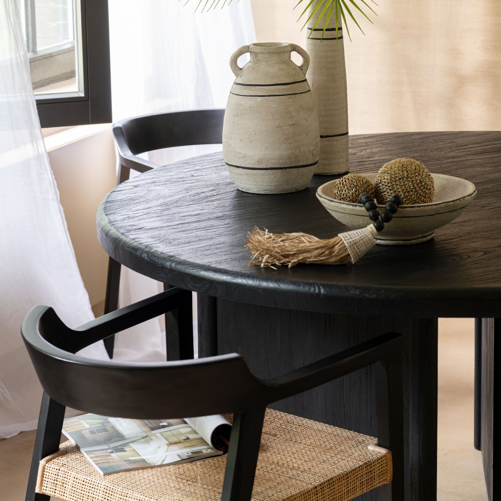 Table à manger ronde en teck — vue 4