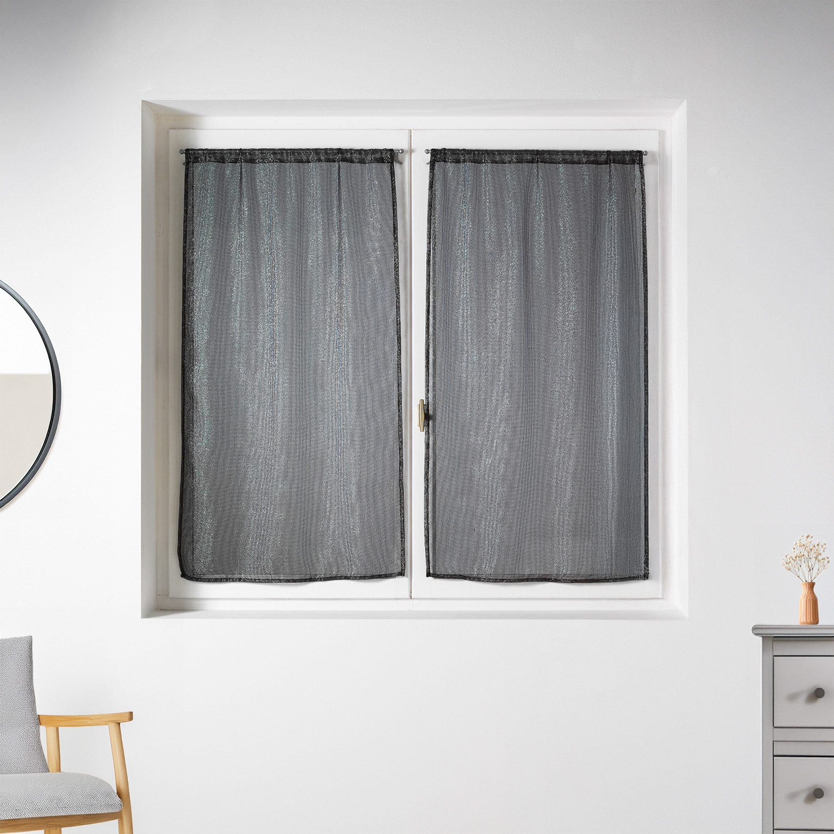 Voilage paire en maille avec des fils lurex argentés