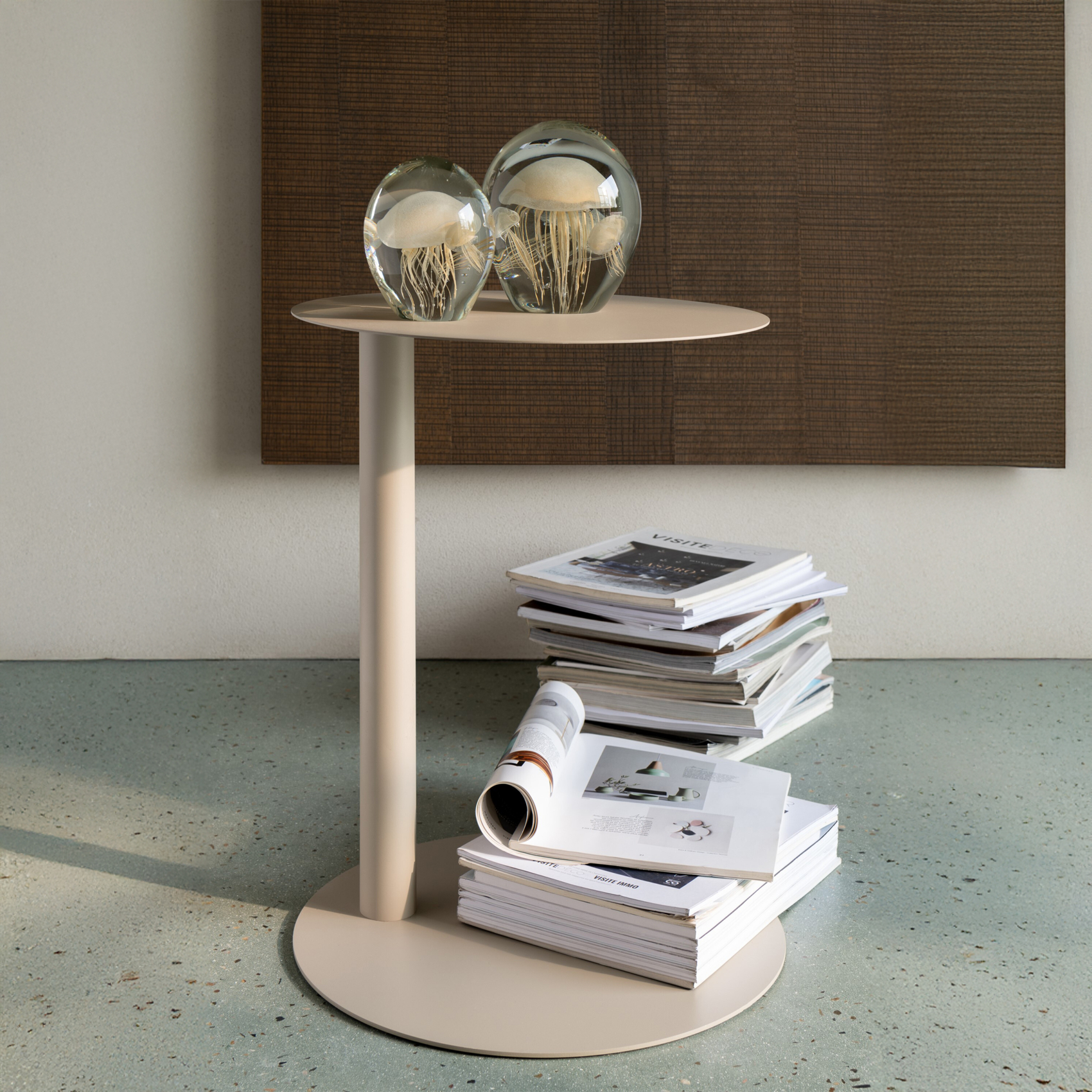 Table d’appoint ronde en métal — vue 4