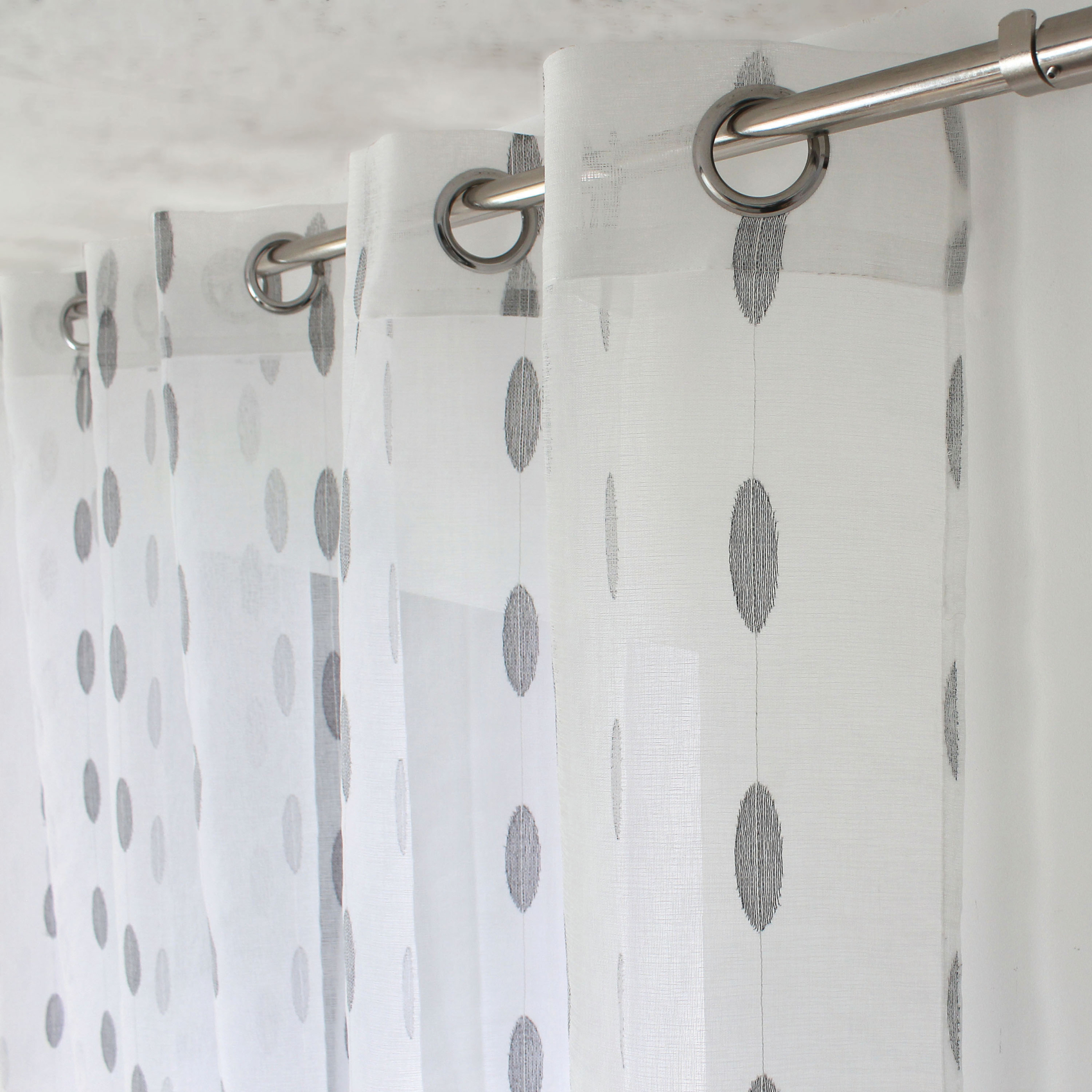 Voilage jacquard à pois ovales à oeillets — vue 3