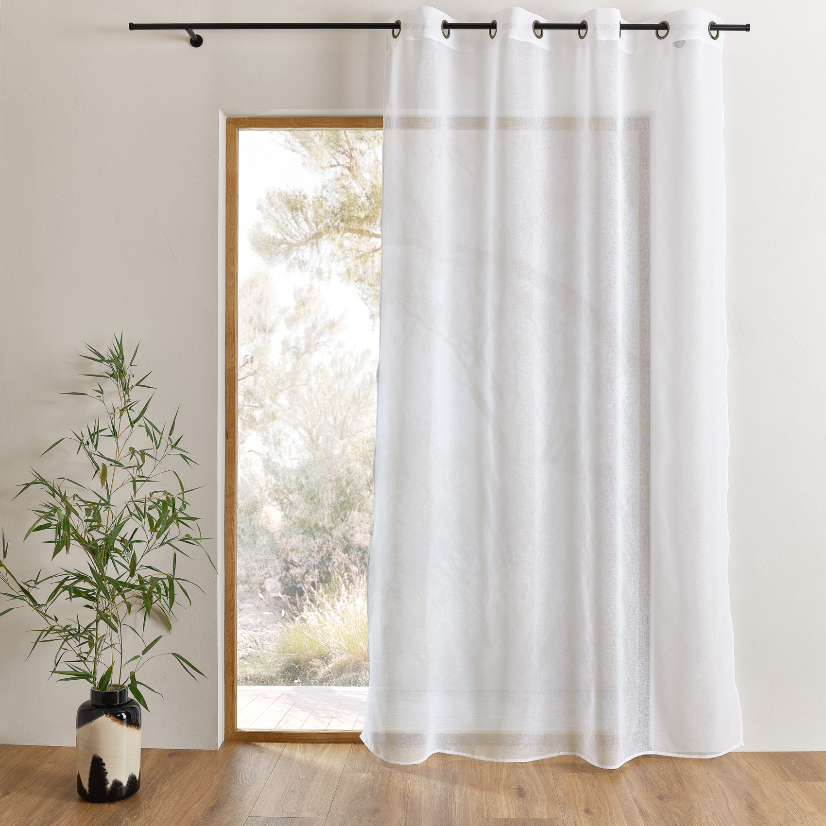 Voilage uni à oeillets grande largeur