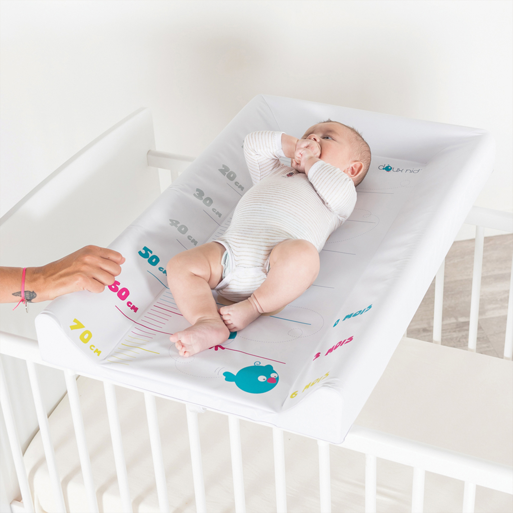 Plan à langer avec matelas intégré — vue 5