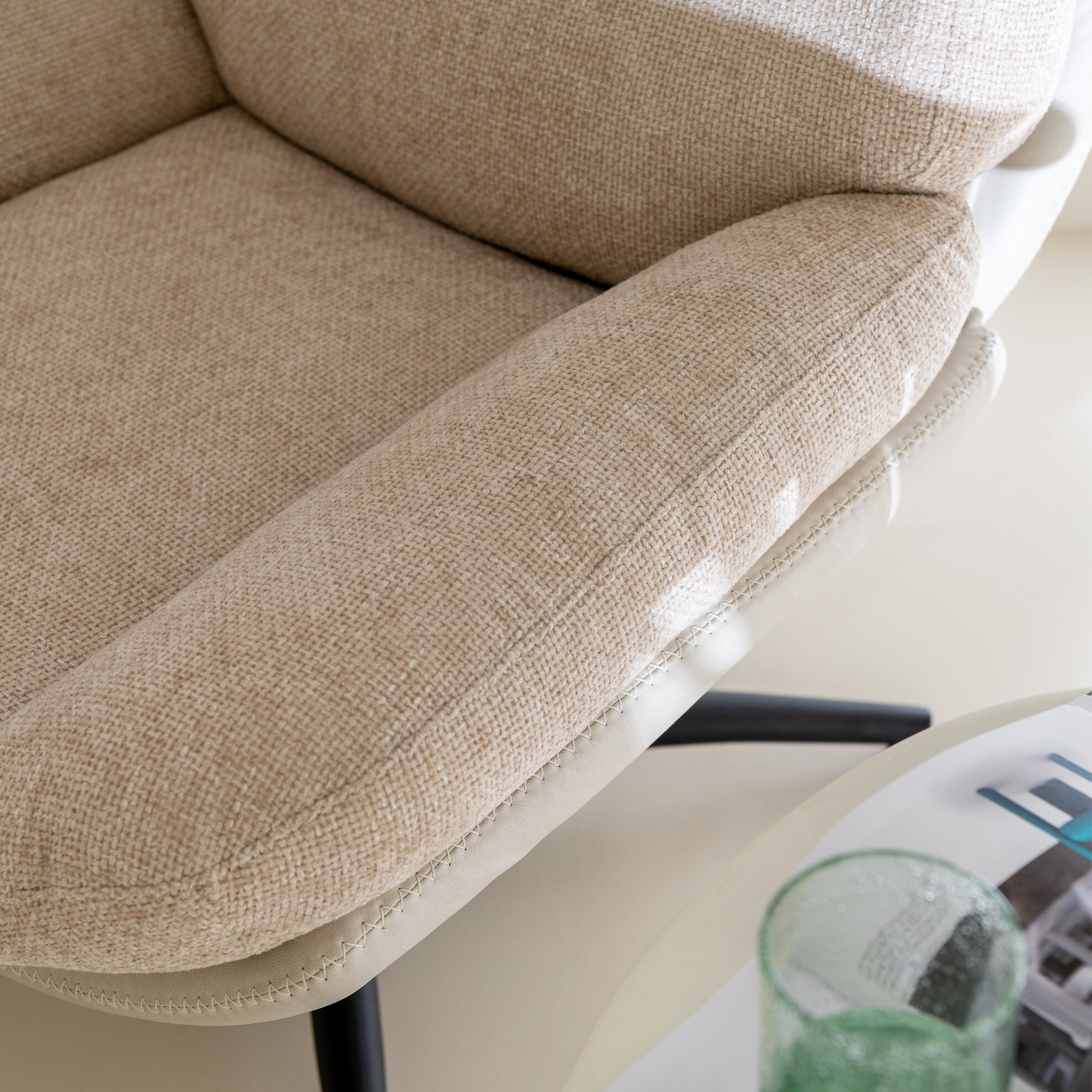 Fauteuil relax pivotant et repose pied — vue 3