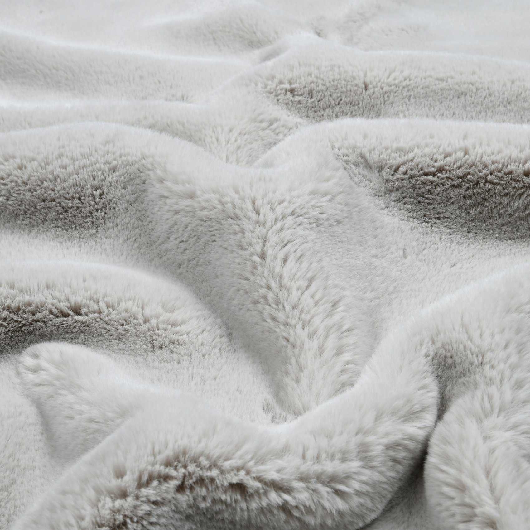 Plaid en imitation fourrure ultra moelleux — vue 3