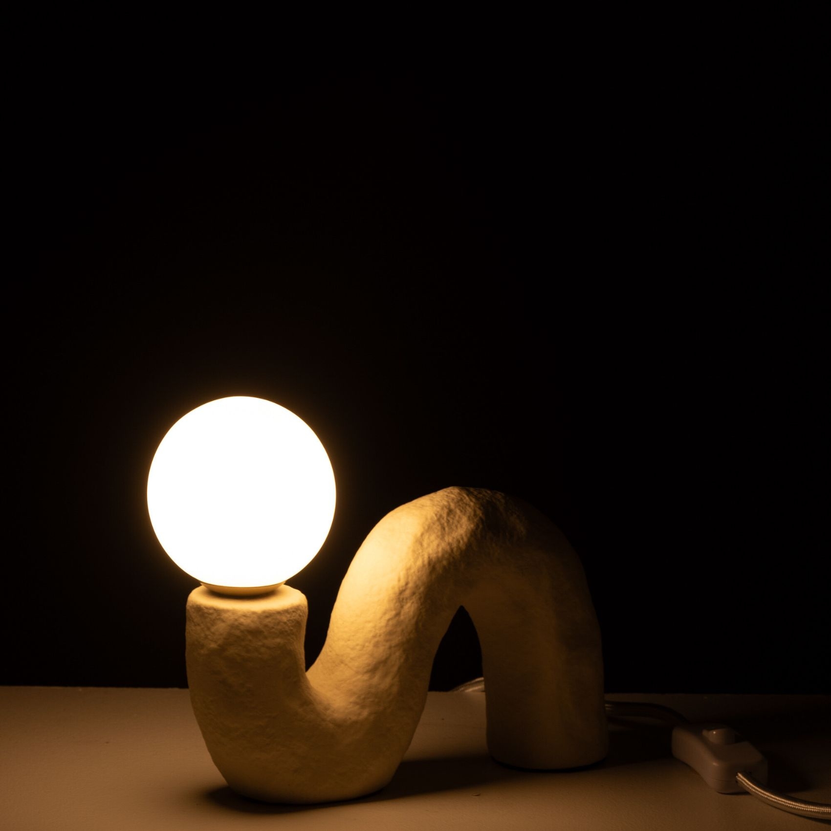 Lampe à poser design en pierre — vue 4