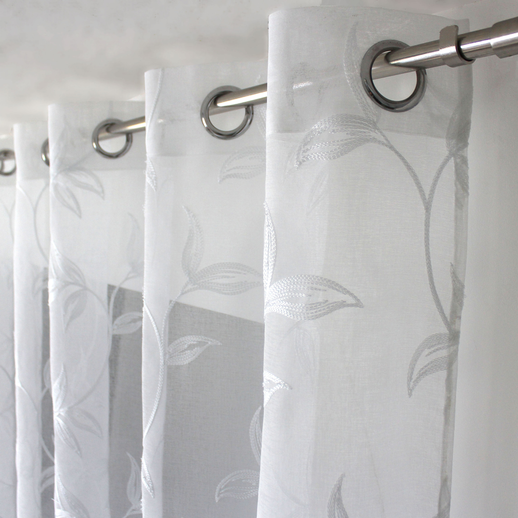 Voilage brodé motif nature — vue 4