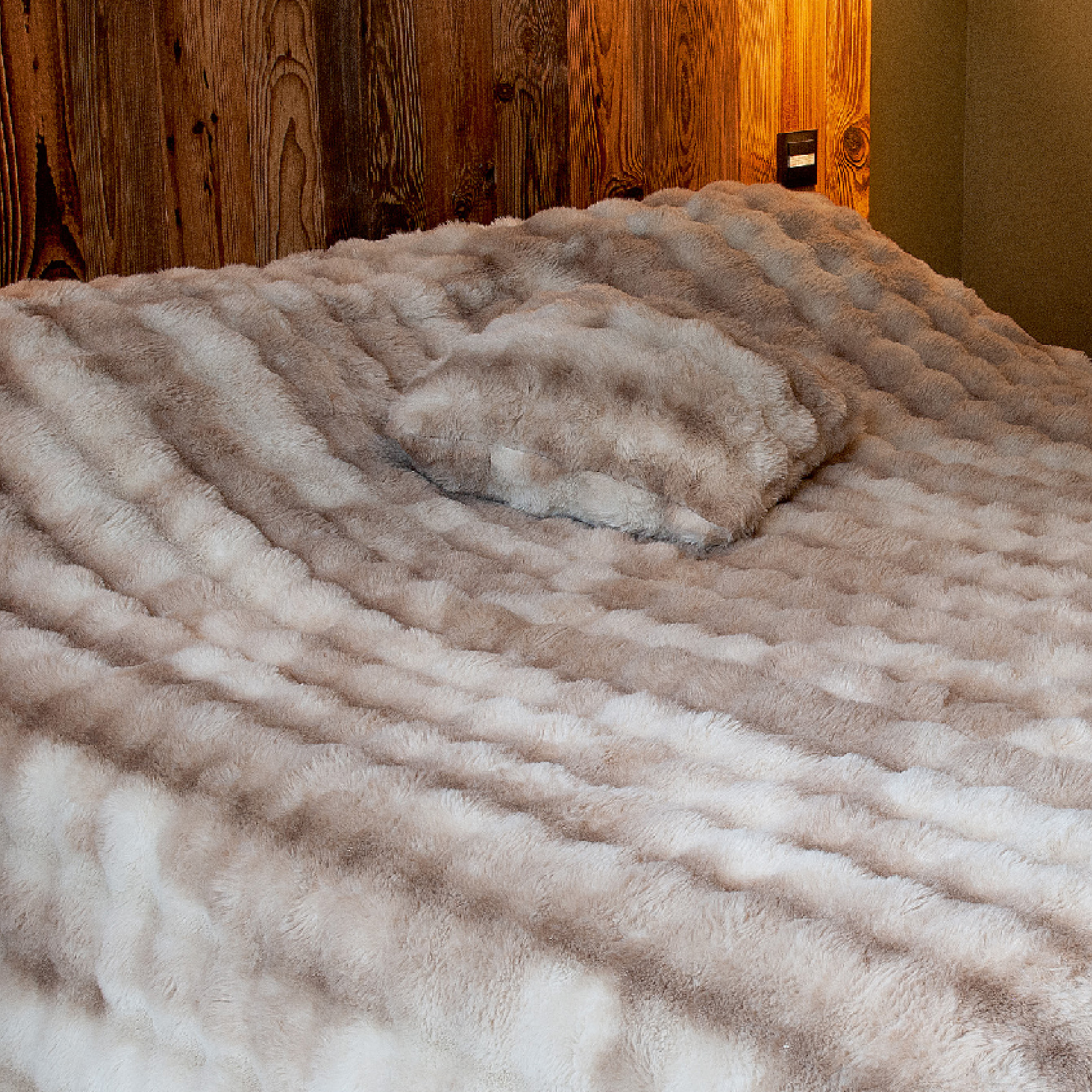 Plaid ou Jeté de Lit Imitation Fourrure Doux — vue 4