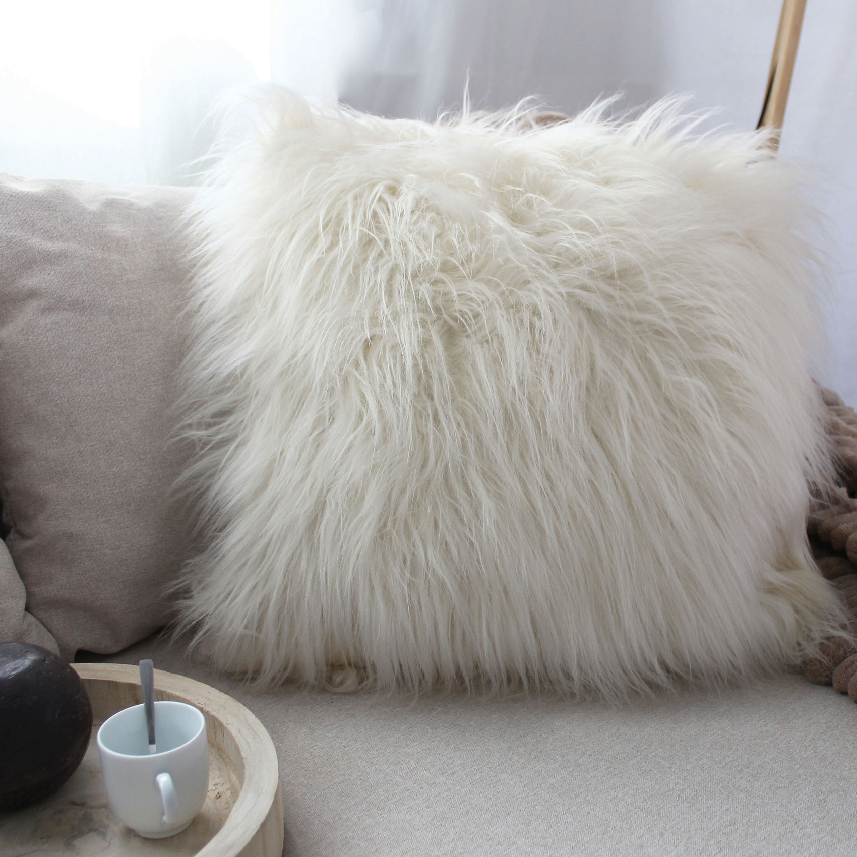 Coussin déhoussable imitation fourrure  long poil — vue 4