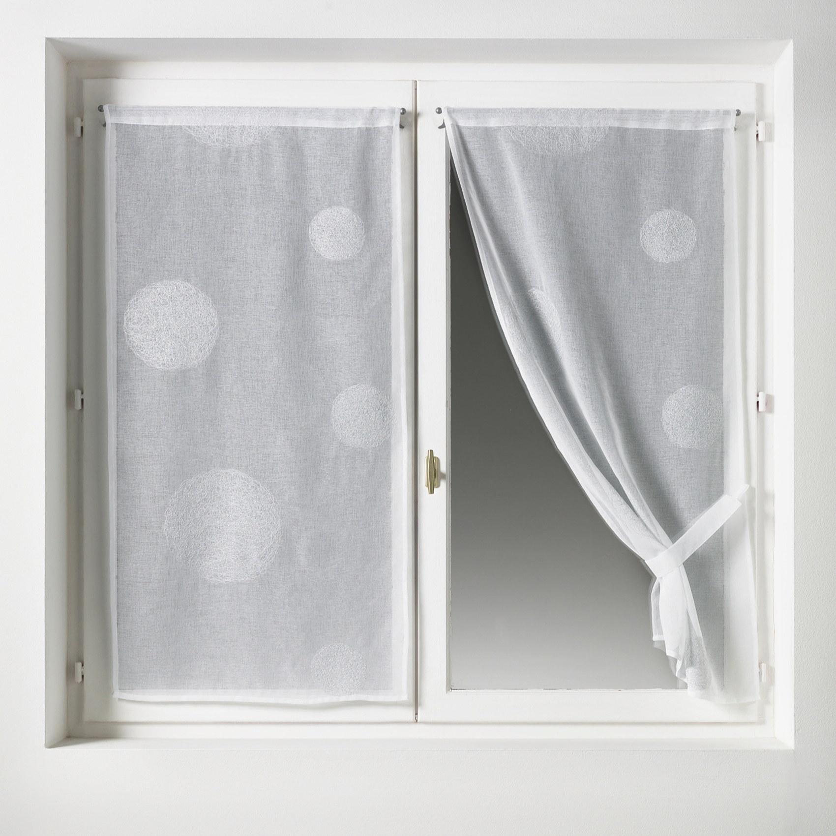 Petit Voilage Brodé fil lurex 'Ronds' — vue 3