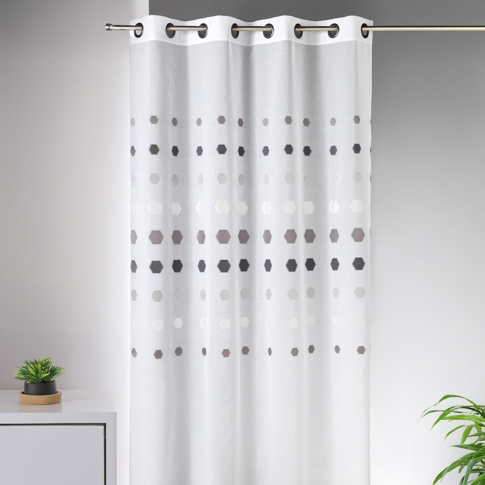 Voilage fantaisie à pois géométriques