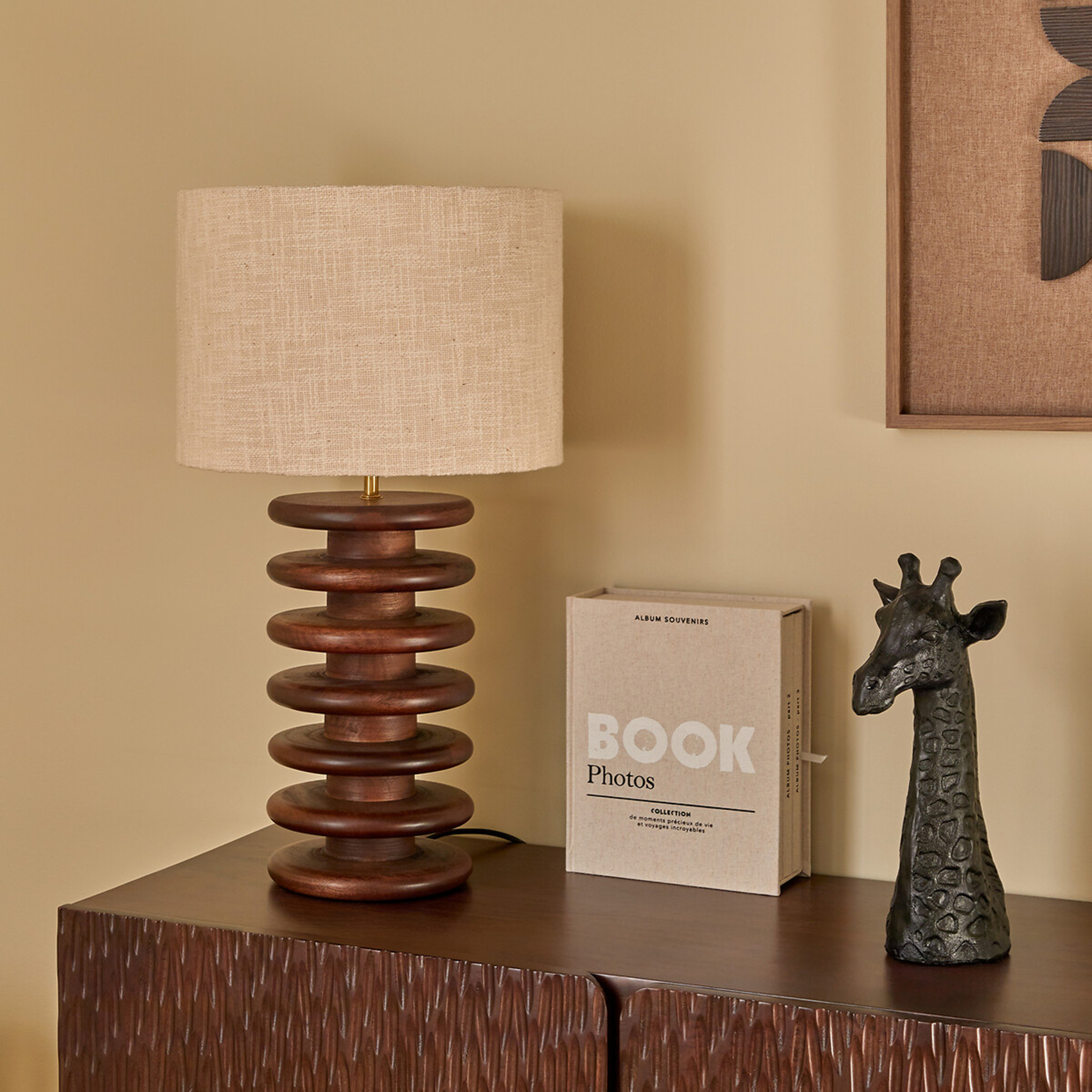 Lampe à poser en bois de manguier avec pied sculptural — vue 6