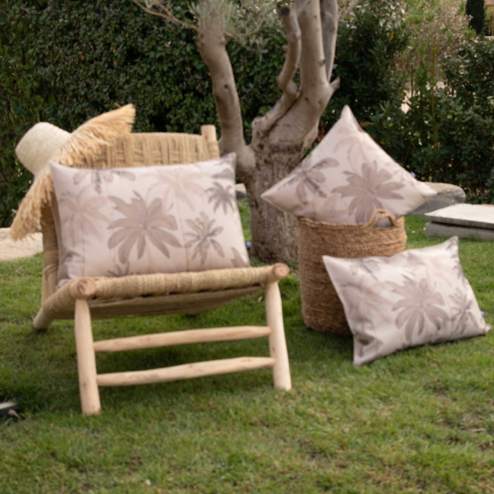 Coussin d'extérieur déperlant imprimé palmiers — vue 6