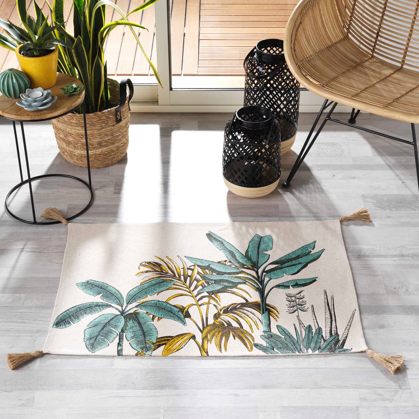 Tapis imprimé feuillages exotiques à pompons — vue 4