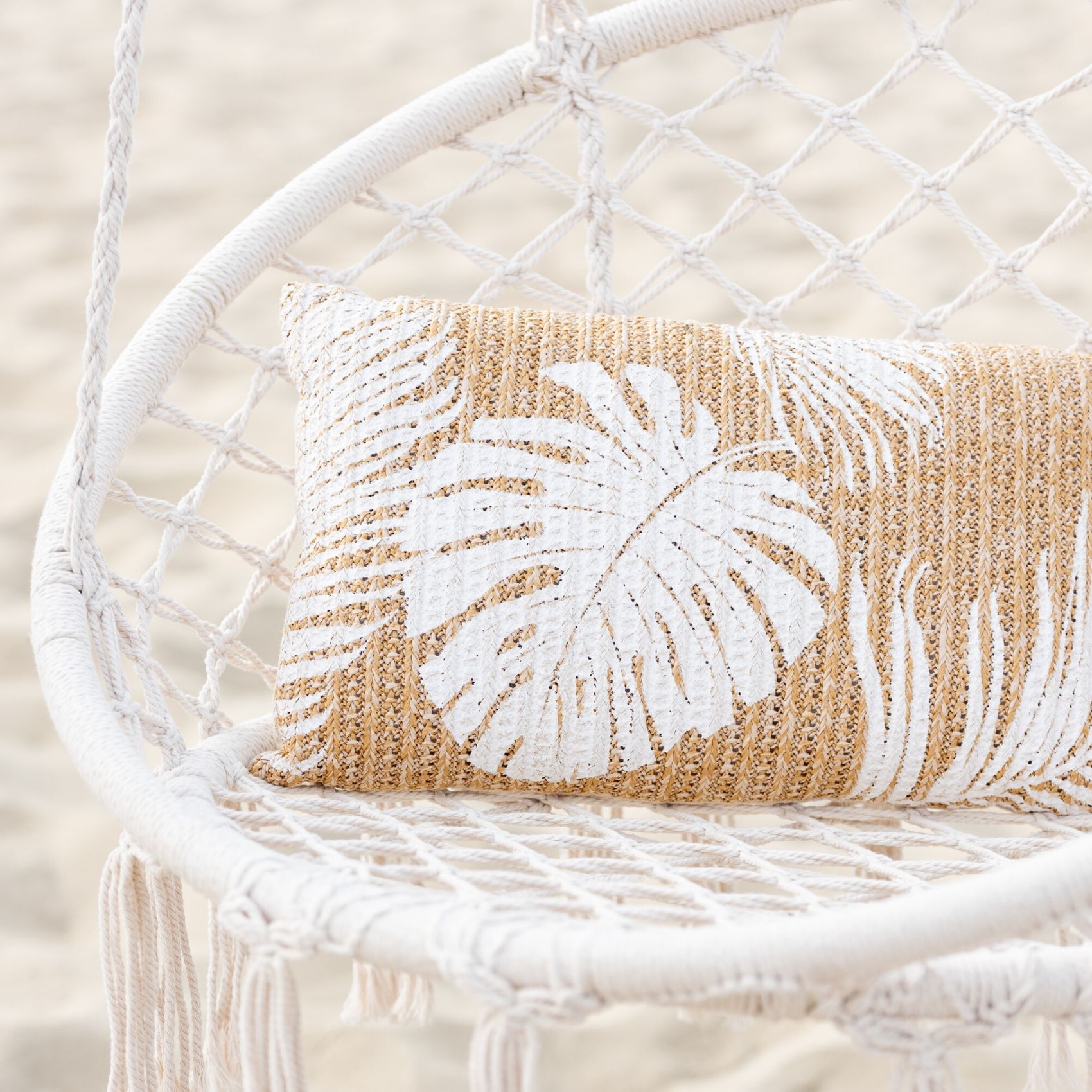 Balancelle suspendue en macramé bohème chic — vue 3