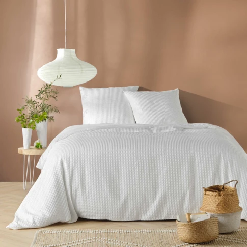 Parure de lit en microfibre gaufrée motif nid d’abeille 240 x 220 CM BLANC