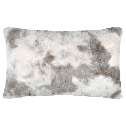 Coussin en fausse fourrure