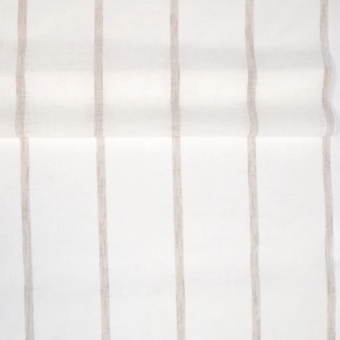 Tissu voilage à fines rayures et bas plombé