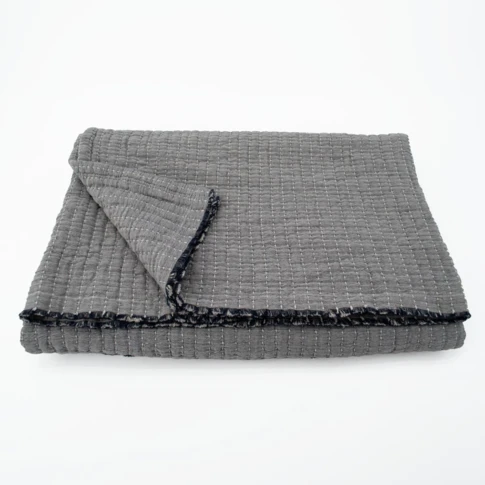 Dessus de lit en coton lavé matelassé boutis 180 x 250 cm Gris