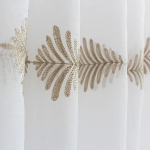 Voilage brodé motif végétal en lignes 140 x 240 cm Beige