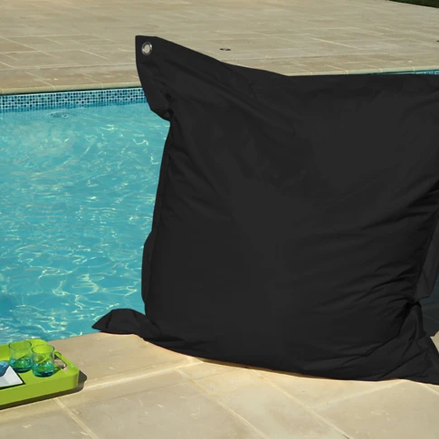 Big Coussin Noir avec Oeillet