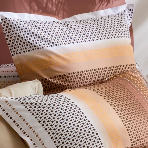 Kissenbezug im geometrischen Stil aus Baumwolle