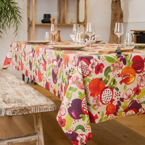 Nappe ronde enduite motif fruits
