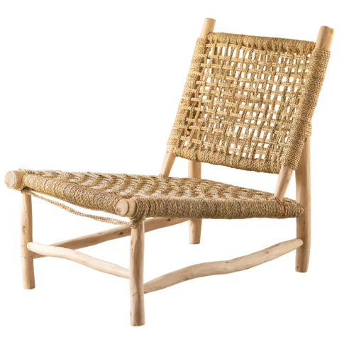 Sillón bohemio de madera con trenzado calado