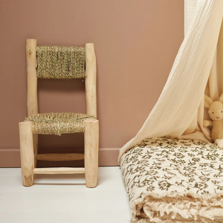 Silla infantil de madera de laurel y doum