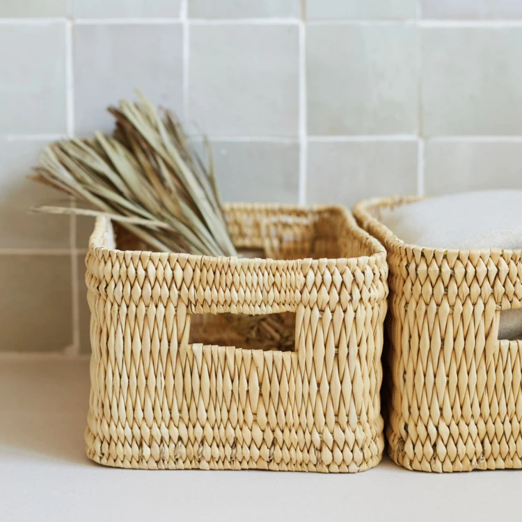 Petit Panier en Paille de Rangement