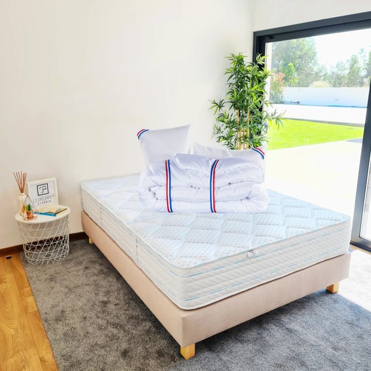 Ensemble Matelas  épaisseur 24 cm, ferme, face été/hiver + sommier beige ep20cm + 2 oreillers + couette
