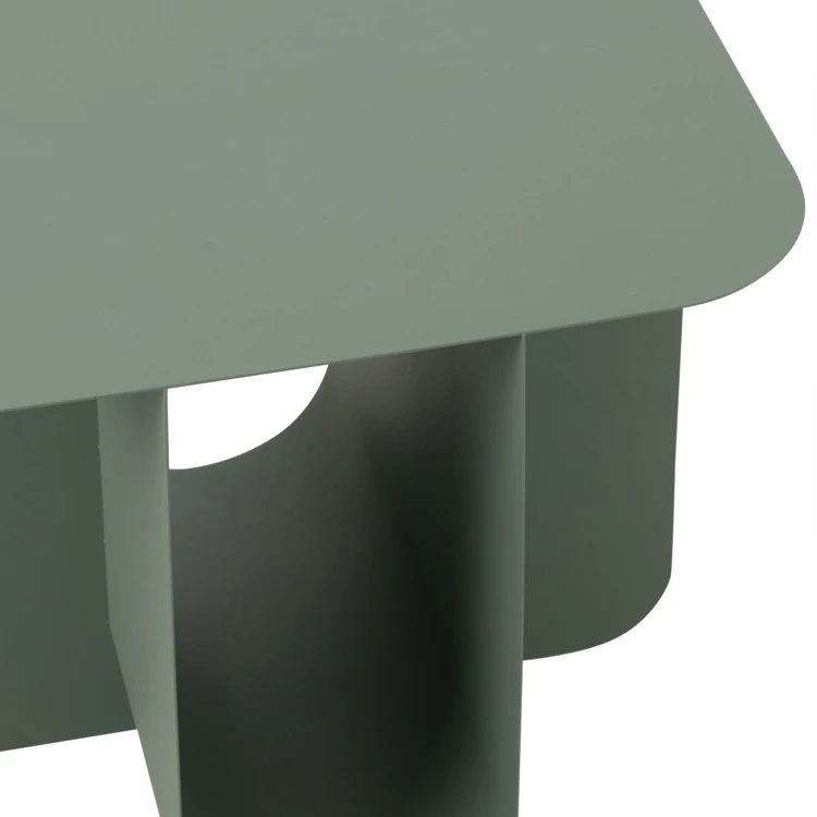 Table basse design contemporain en métal