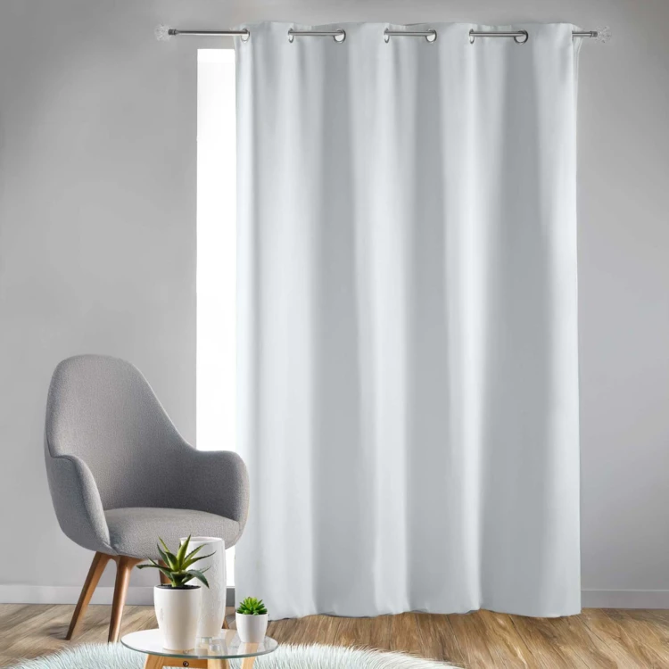 Rideau occultant uni à oeillets