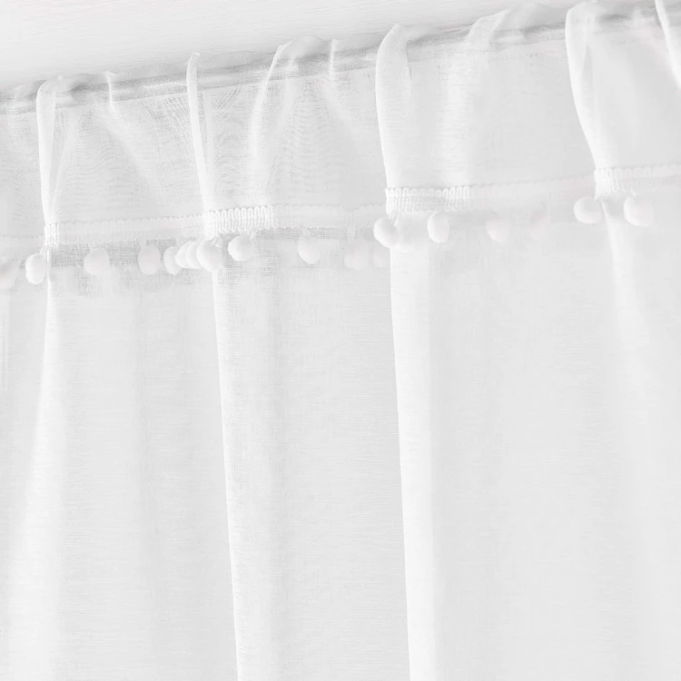 Paire de voilages passe-tringle en voile sablé avec finitions pompons