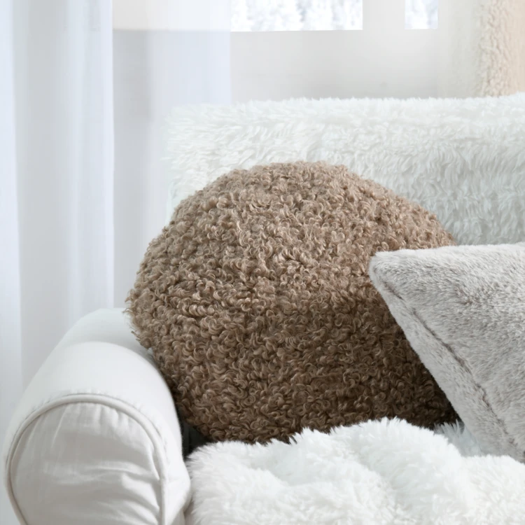 Coussin rond décoratif effet bouclette