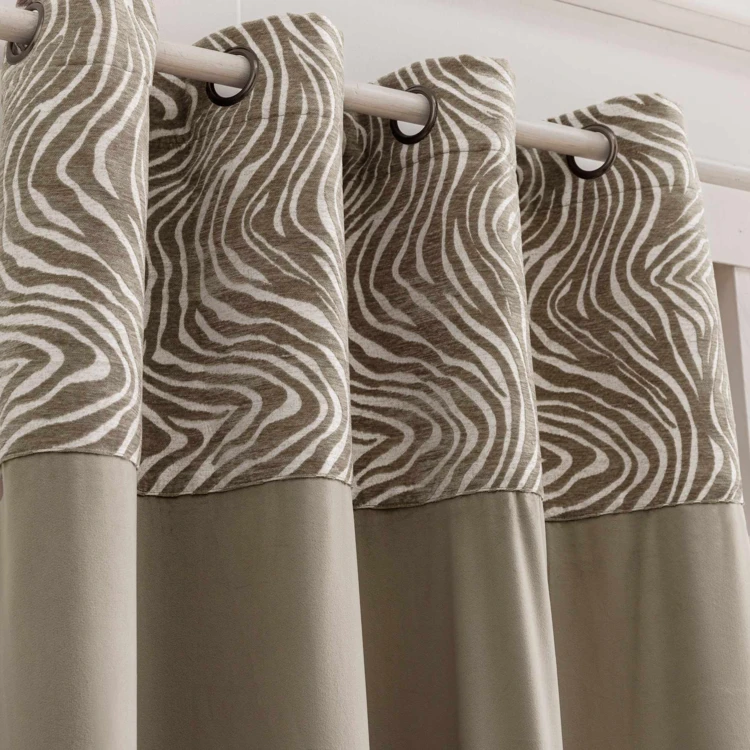 Rideau tamisant à œillets en velours avec bandeau jacquard zébré