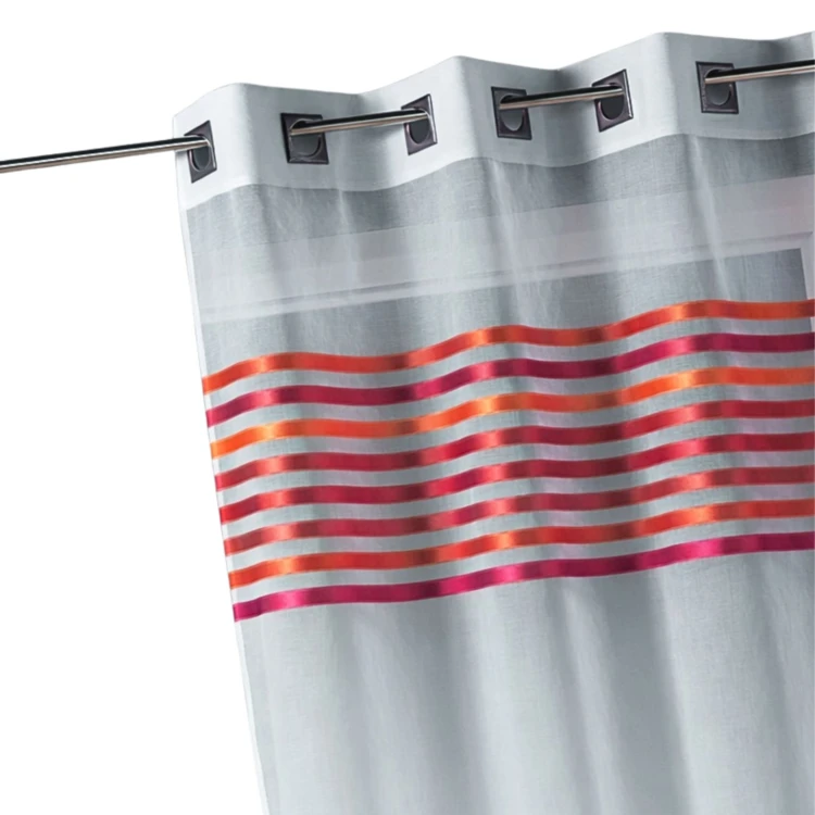 Voilage étamine parement tissé dans le haut