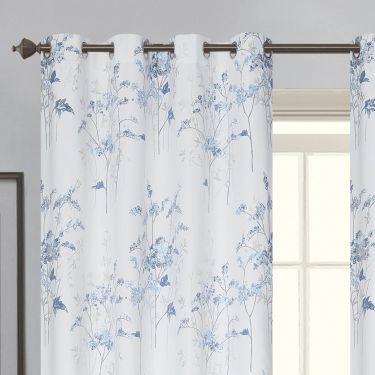 Par de cortinas opacas con ojales y estampado vegetal