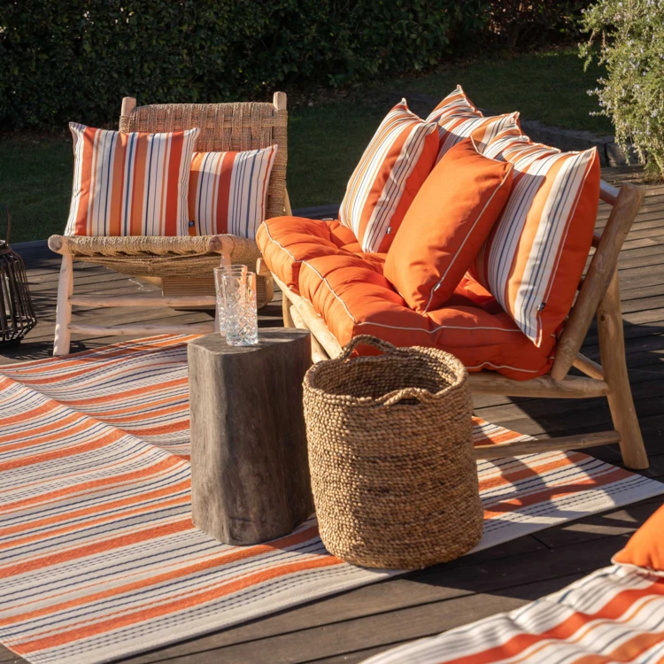 Coussin extérieur rayé