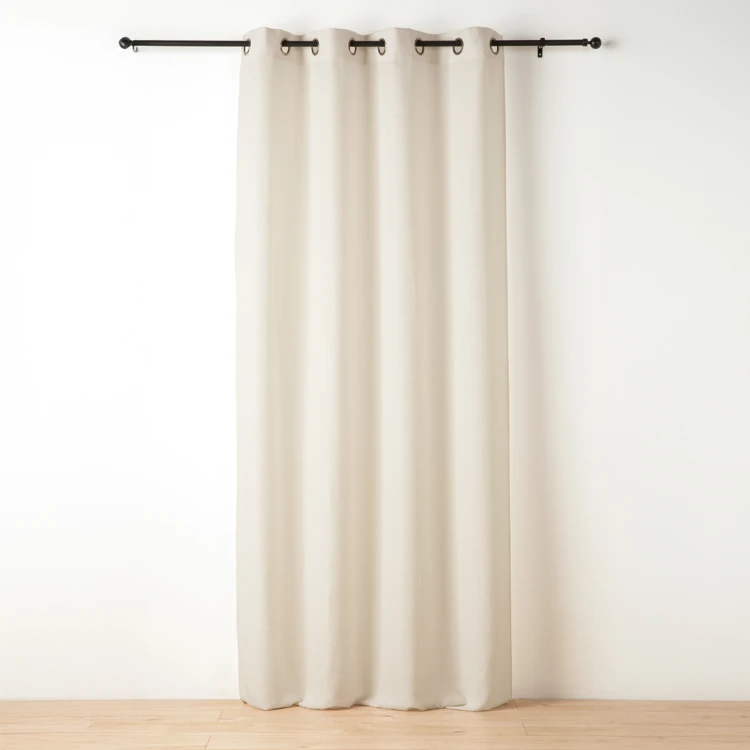 Siebvorhang mit strukturiertem Garn