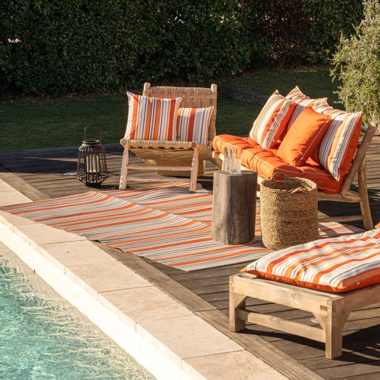 Tapis d’extérieur rayé