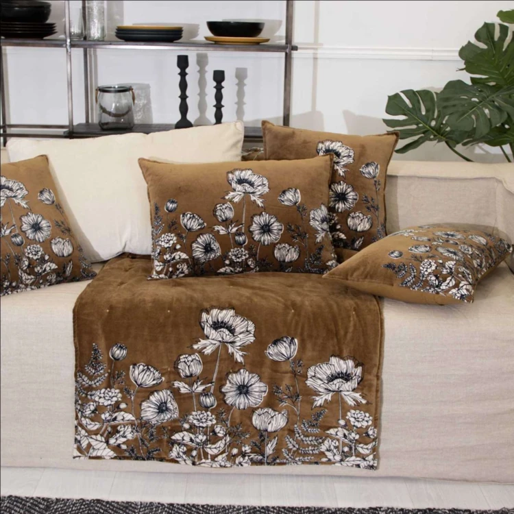 Edredon velours fleuri avec garniture