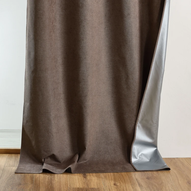 Cortina térmica 100% opaca con ojales y reflector de calor