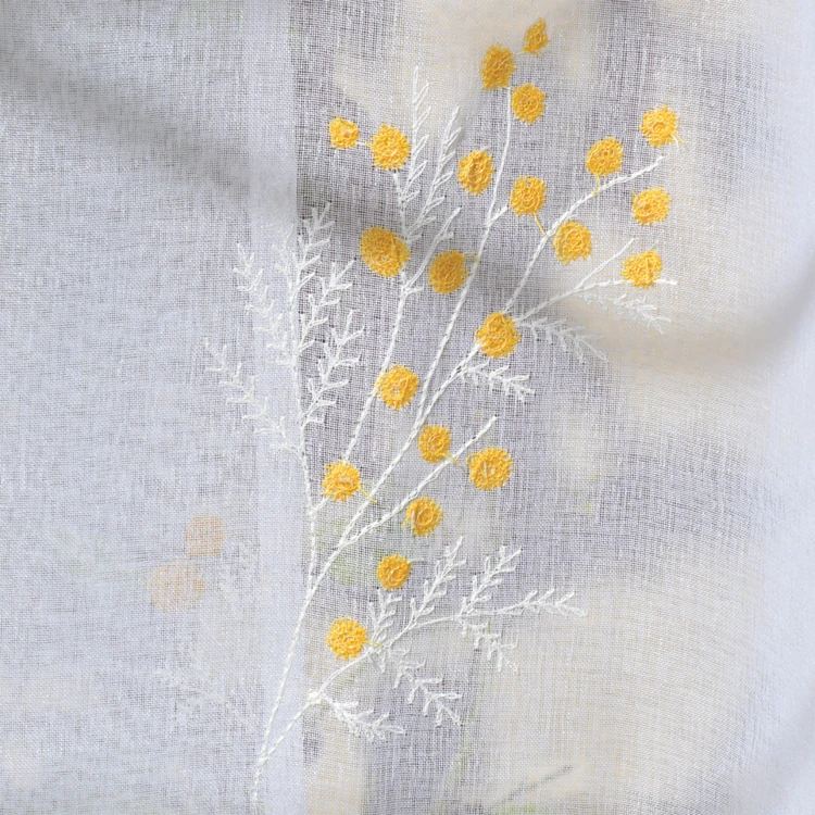 Paire de vitrages brodé motif mimosa