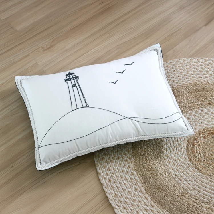Coussin polycoton brodé style bord de mer