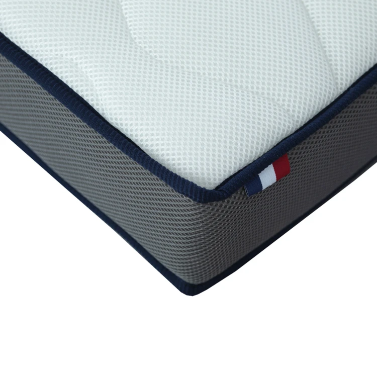Matelas bébé ergonomique et ultra respirant